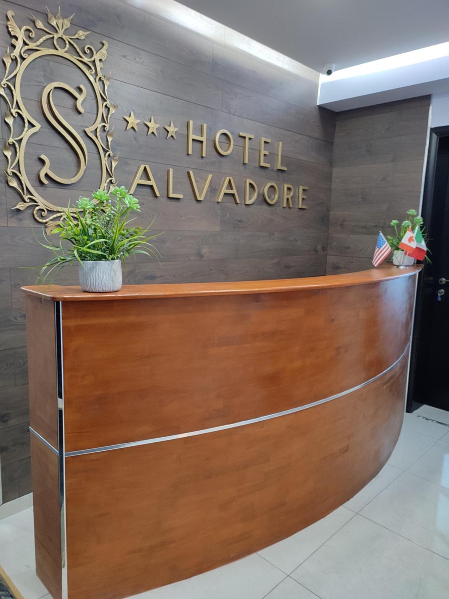 Hotel Salvadore Vlorë Exteriér fotografie